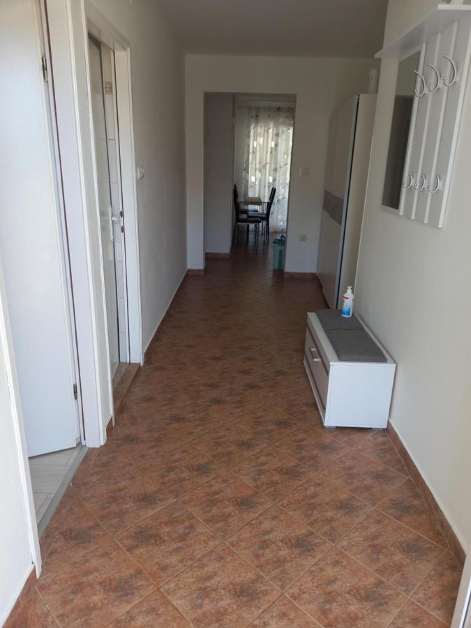 Apartmani Ivana โลปาร์ ภายนอก รูปภาพ