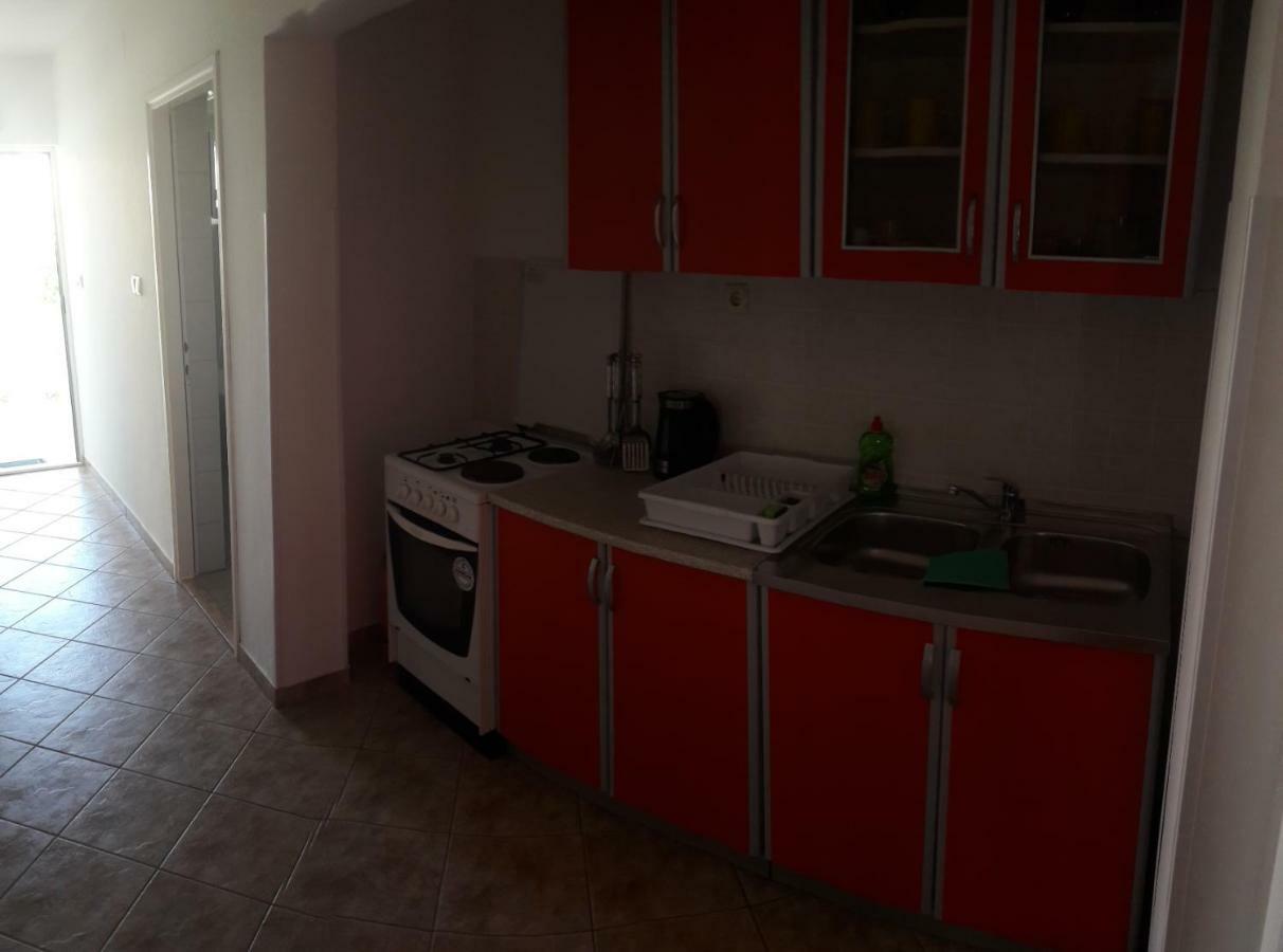 Apartmani Ivana โลปาร์ ภายนอก รูปภาพ