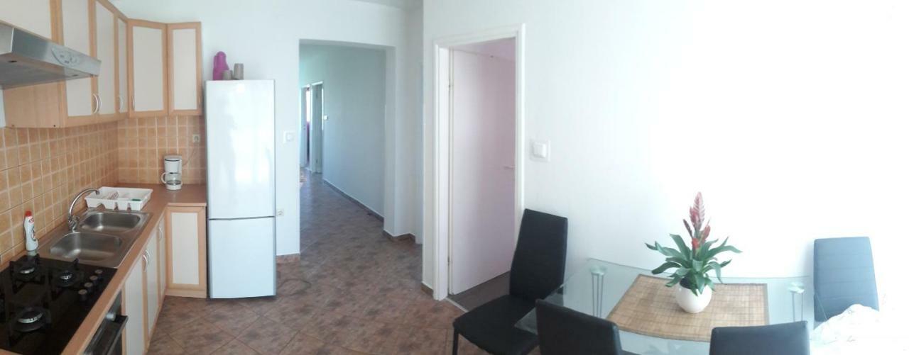 Apartmani Ivana โลปาร์ ภายนอก รูปภาพ