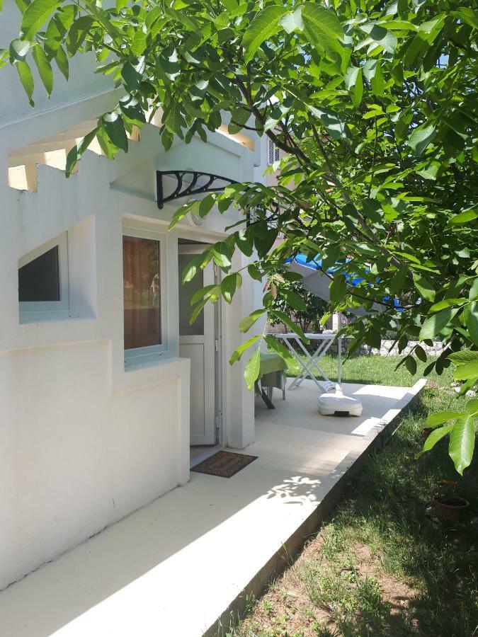 Apartmani Ivana โลปาร์ ภายนอก รูปภาพ